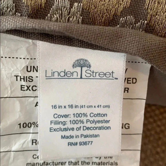 Linden Street Gray Geometric Accent Pillow 16x16 New - Picture 7 of 9